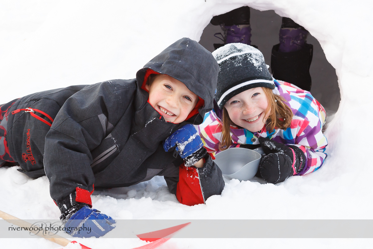 Family Fun – Snow Fort