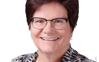 Professional Portraits for Lynda Daniluk